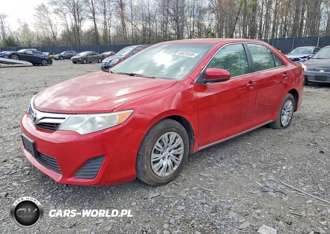 2012 Toyota Camry Le – zdjęcie 1 z 12