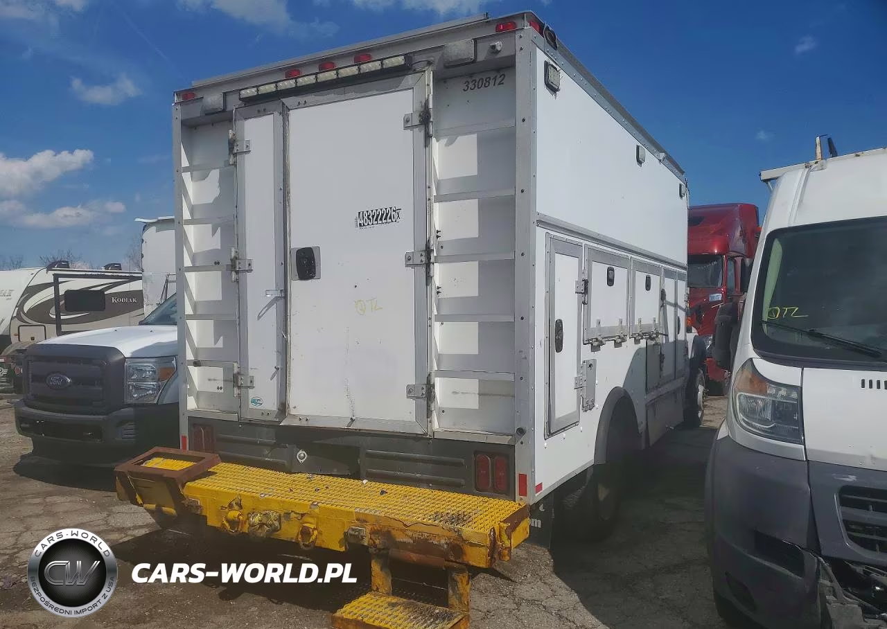 2012 Ford F550 Super Duty Box Truck VIN:1FDUF5GY1CEB82609 - 3