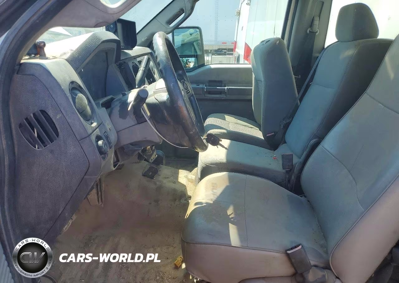2012 Ford F550 Super Duty Box Truck VIN:1FDUF5GY1CEB82609 - 7