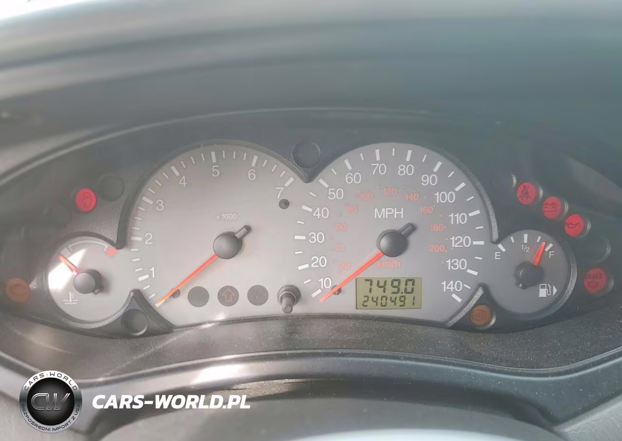 2003 Ford Focus VIN:3FAHP37333R106016 - 9