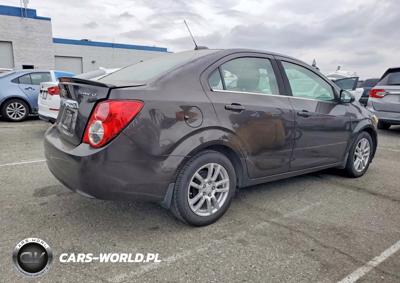 2016 Chevrolet Sonic Lt VIN:1G1JC5SG2G4105265 - 3