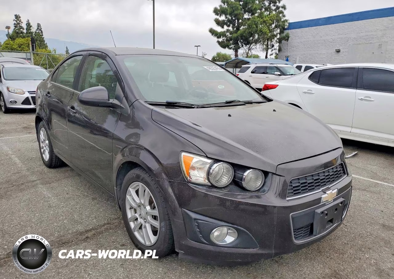 2016 Chevrolet Sonic Lt VIN:1G1JC5SG2G4105265 - 4