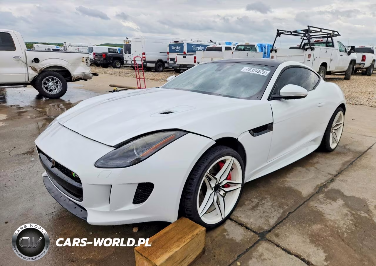 2016 Jaguar F-Type R