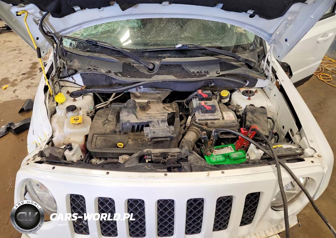 2015 Jeep Patriot Latitude VIN:1C4NJRFB5FD244292 - 12