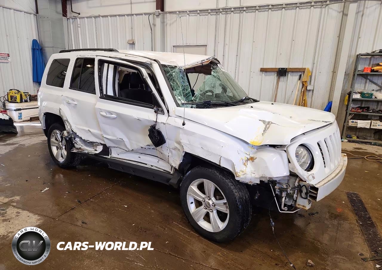 2015 Jeep Patriot Latitude VIN:1C4NJRFB5FD244292 - 4