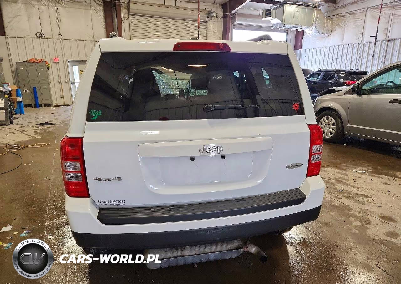 2015 Jeep Patriot Latitude VIN:1C4NJRFB5FD244292 - 6