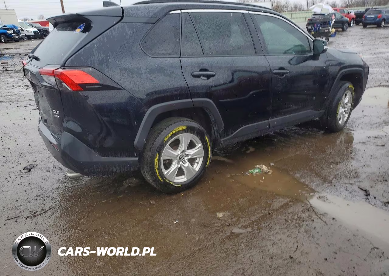 2020 Toyota Rav4 Xle VIN:2T3P1RFV5LW128835 - 3
