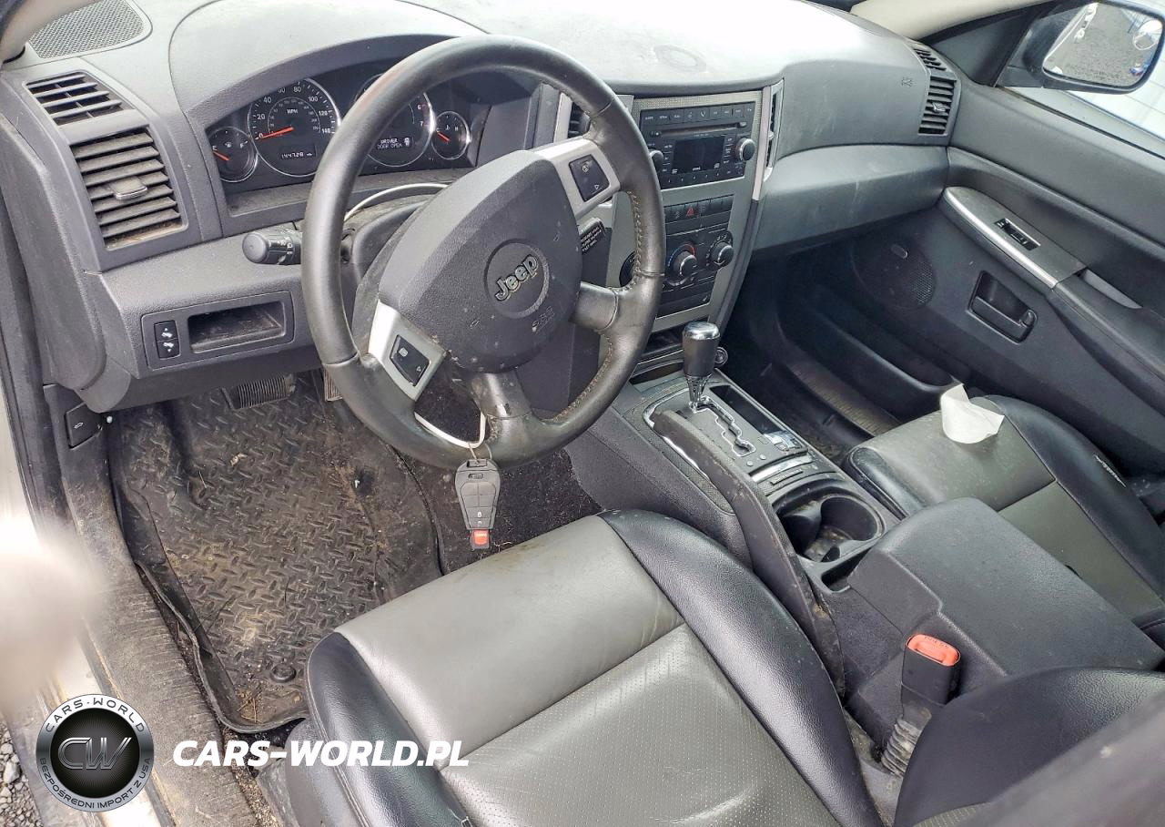 2008 Jeep Grand Cherokee Laredo VIN:1J8HR48NX8C243589 - 8