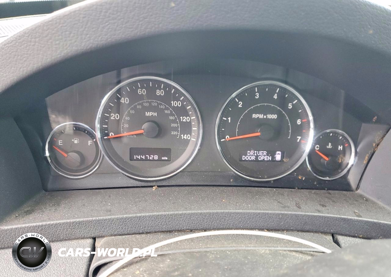 2008 Jeep Grand Cherokee Laredo VIN:1J8HR48NX8C243589 - 9
