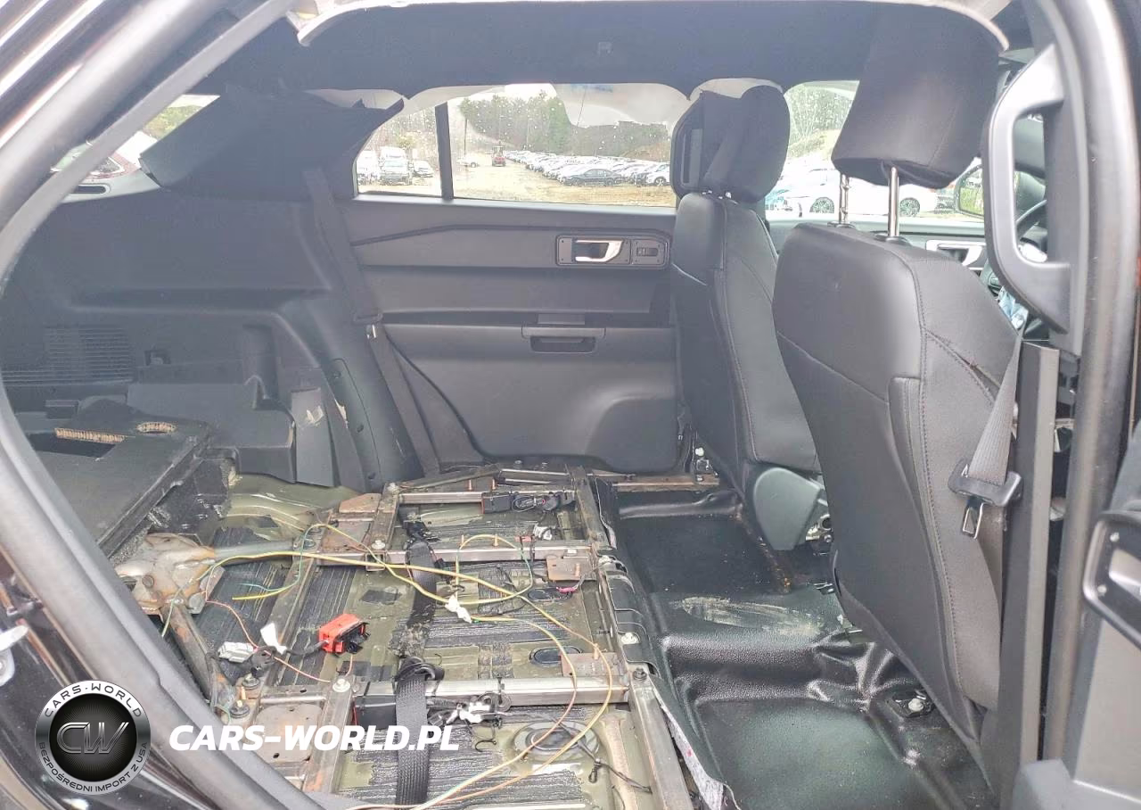 2024 Ford Explorer Police Interceptor VIN:1FM5K8AB3RGA67030 - 11