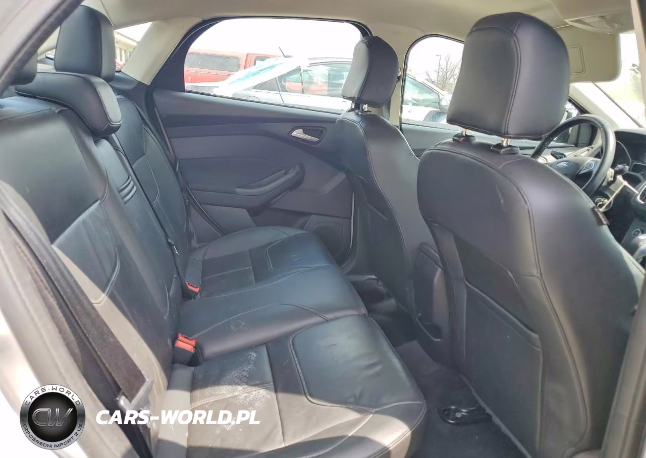 2015 Ford Focus Se VIN:1FADP3F22FL361086 - 10