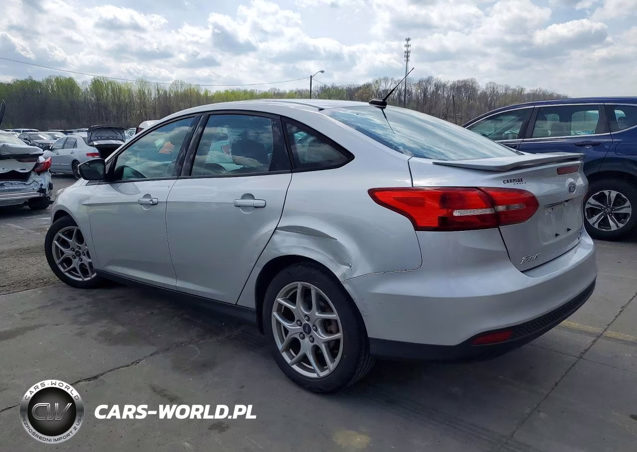 2015 Ford Focus Se VIN:1FADP3F22FL361086 - 2