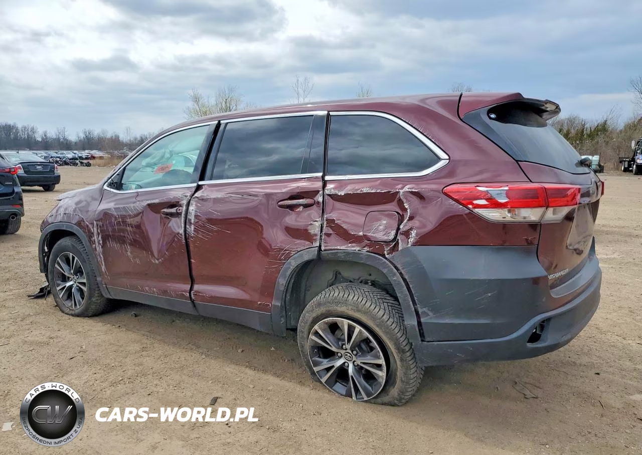 2019 Toyota Highlander Le VIN:5TDZARFH8KS053504 - 2