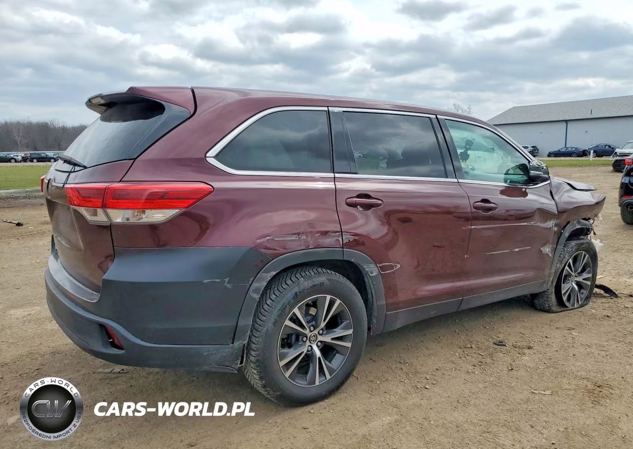 2019 Toyota Highlander Le VIN:5TDZARFH8KS053504 - 3