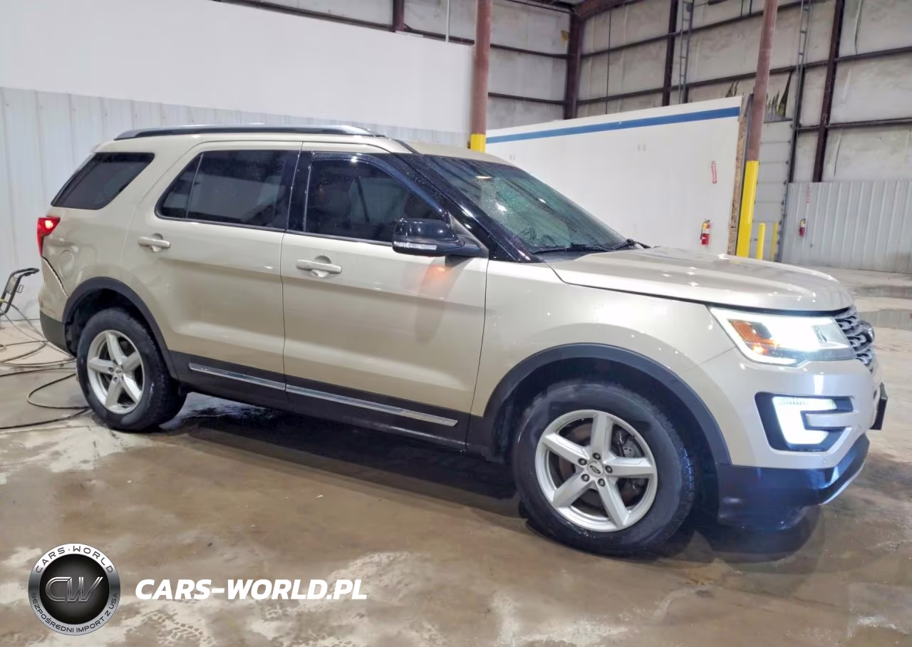2017 Ford Explorer Xlt VIN:1FM5K8D84HGC46112 - 4