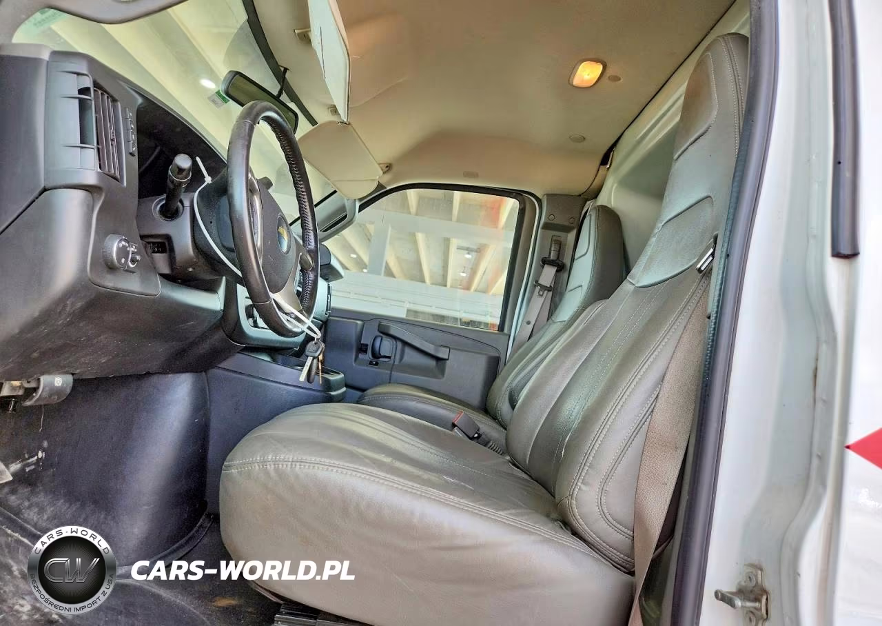 2019 Chevrolet Express G2500 VIN:1GCWGAFP7K1367023 - 7