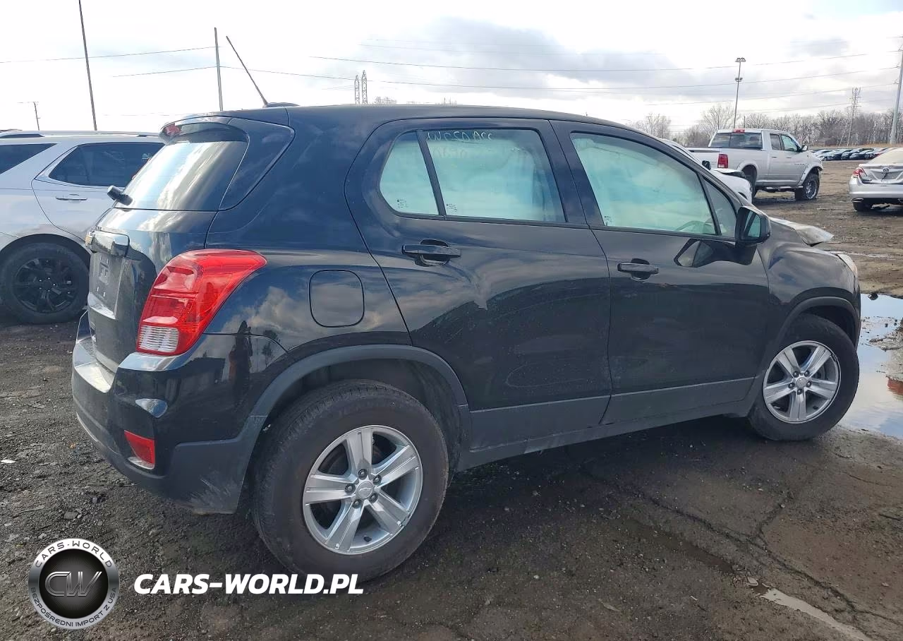 2019 Chevrolet Trax Ls VIN:3GNCJKSB3KL250690 - 3