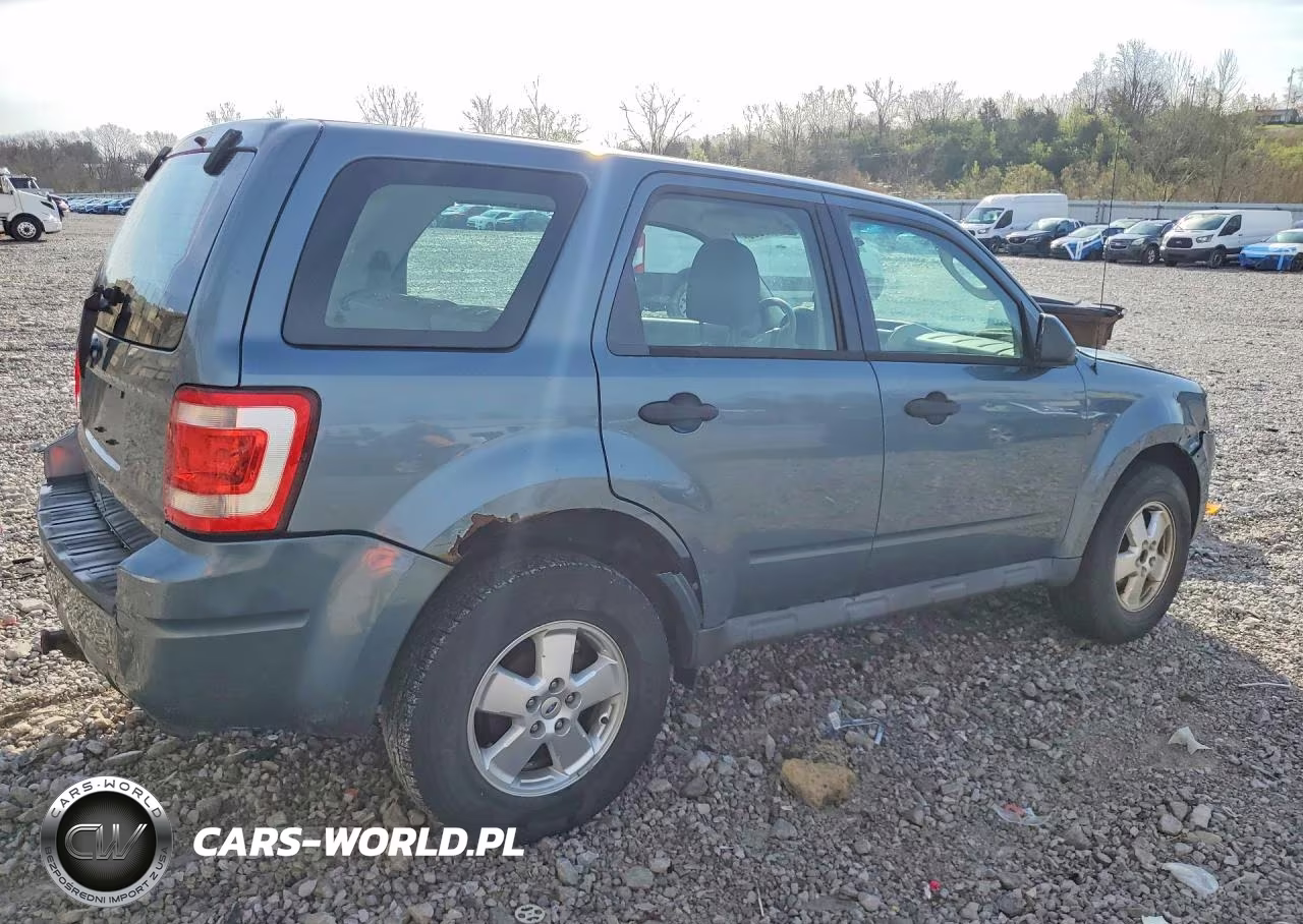 2012 Ford Escape Xls VIN:1FMCU0C73CKB13083 - 3