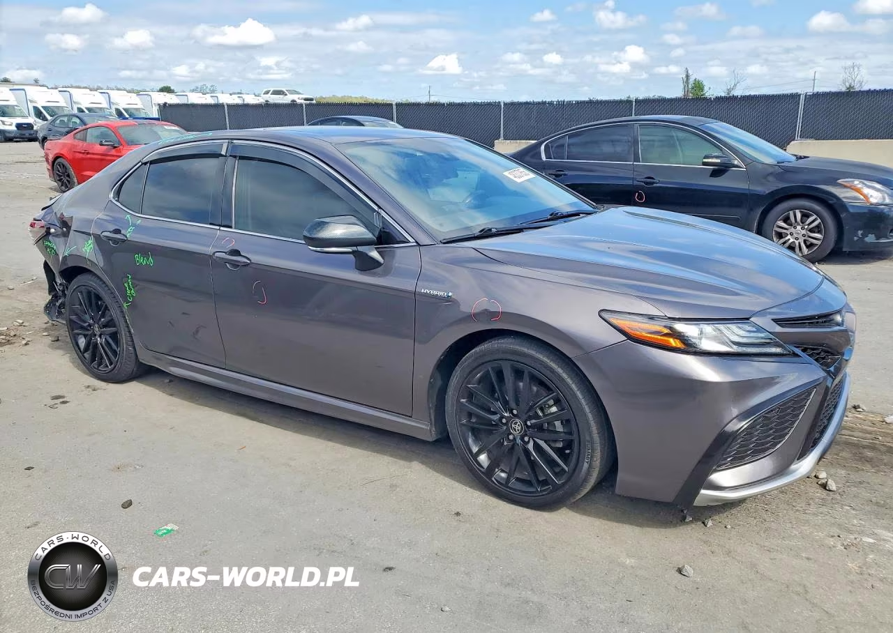 2021 Toyota Camry Hybrid Xse VIN:4T1K31AK3MU565584 - 4