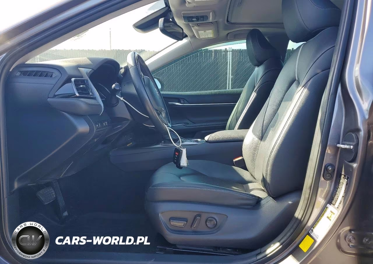 2021 Toyota Camry Hybrid Xse VIN:4T1K31AK3MU565584 - 7