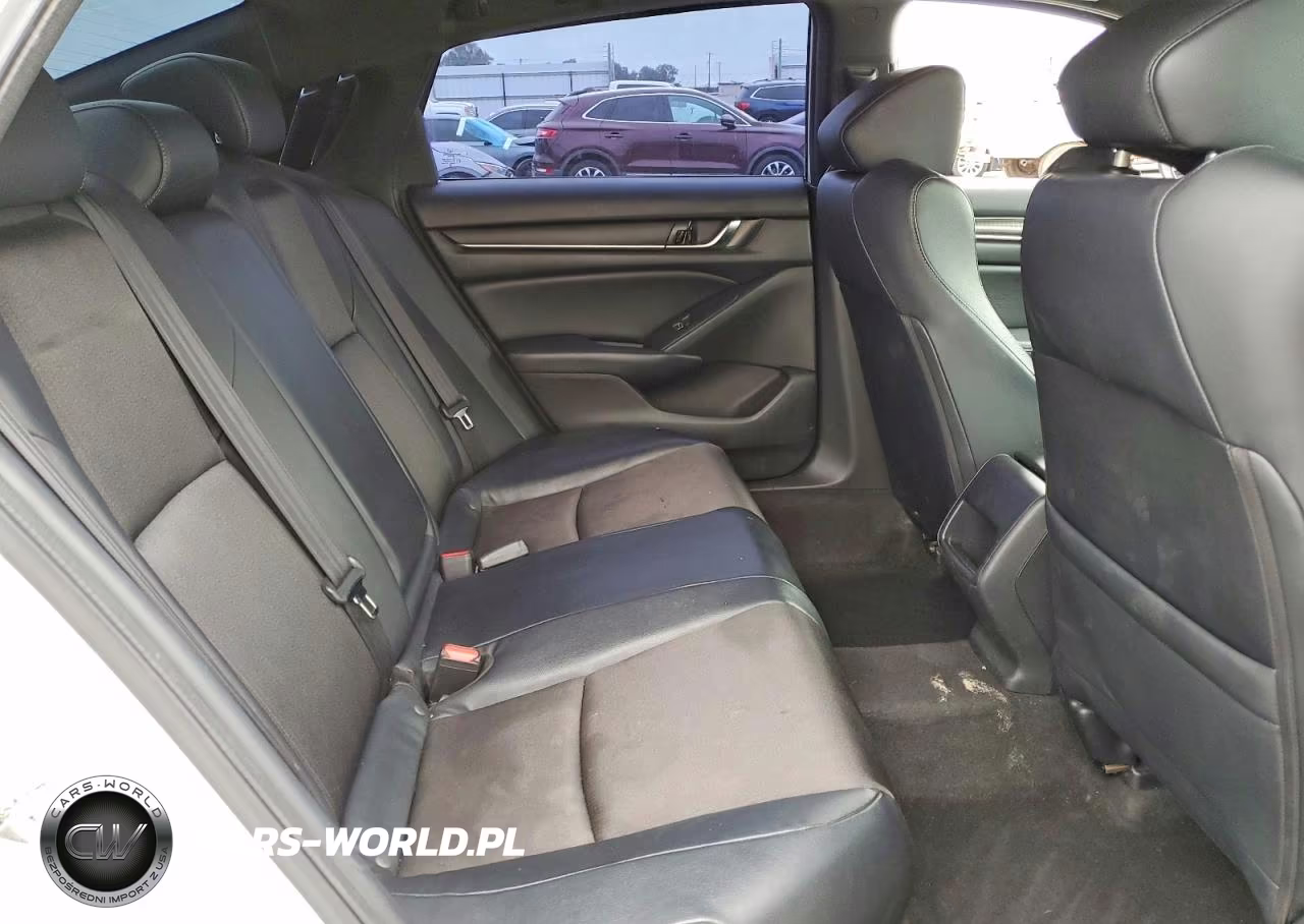 2018 Honda Accord Sport VIN:1HGCV1F3XJA050410 - 10