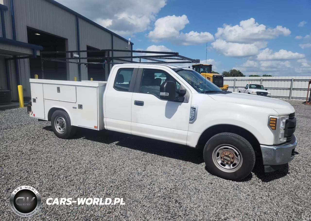 2018 Ford F250 Super Duty Utility - Service Truck VIN:1FT7X2A64JEB47659 - 4