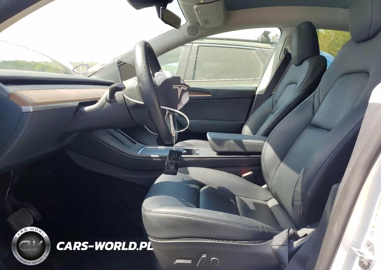 2023 Tesla Model Y VIN:7SAYGDEE9PF671966 - 7