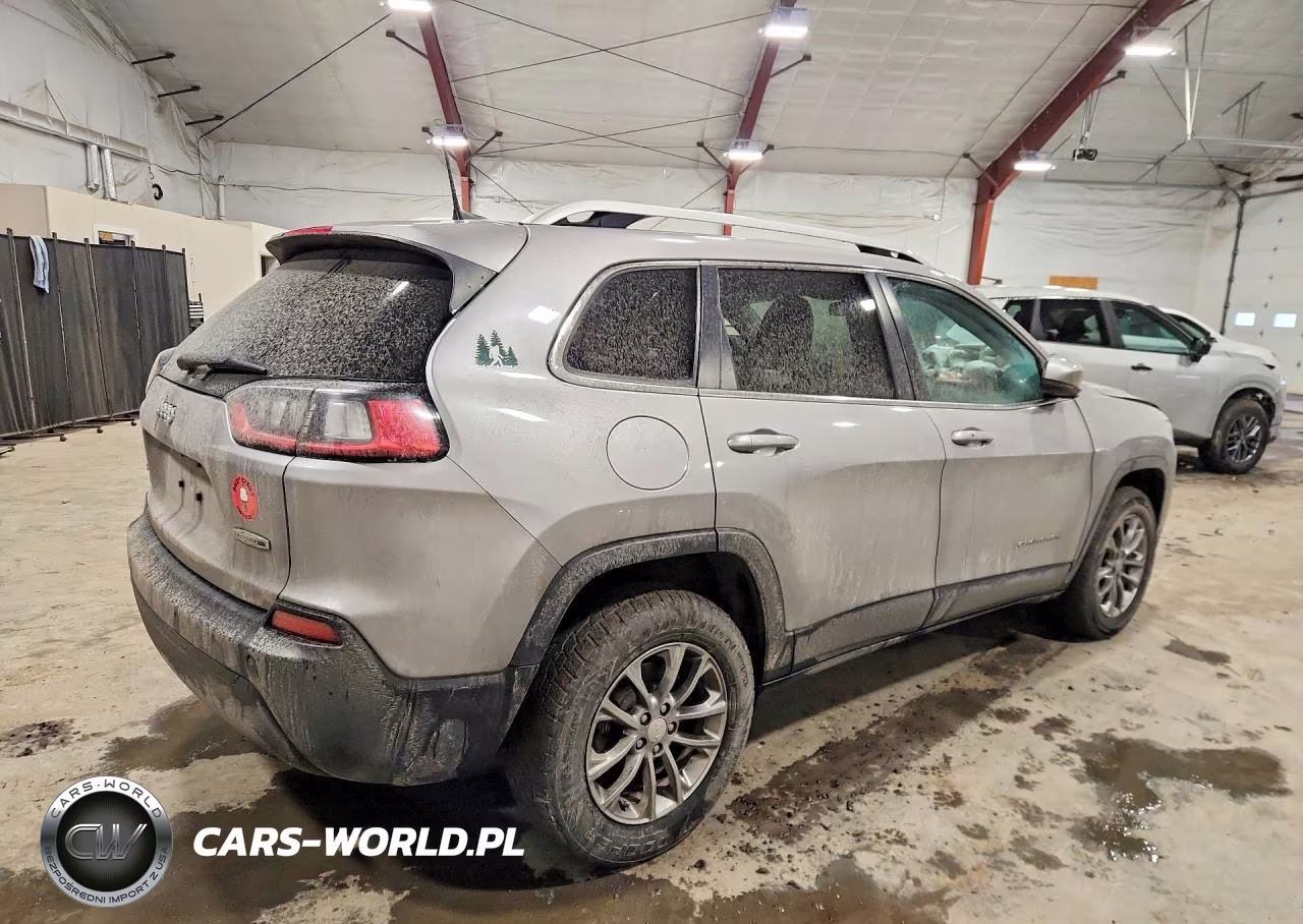 2019 Jeep Cherokee Latitude Plus VIN:1C4PJMLB0KD451876 - 3