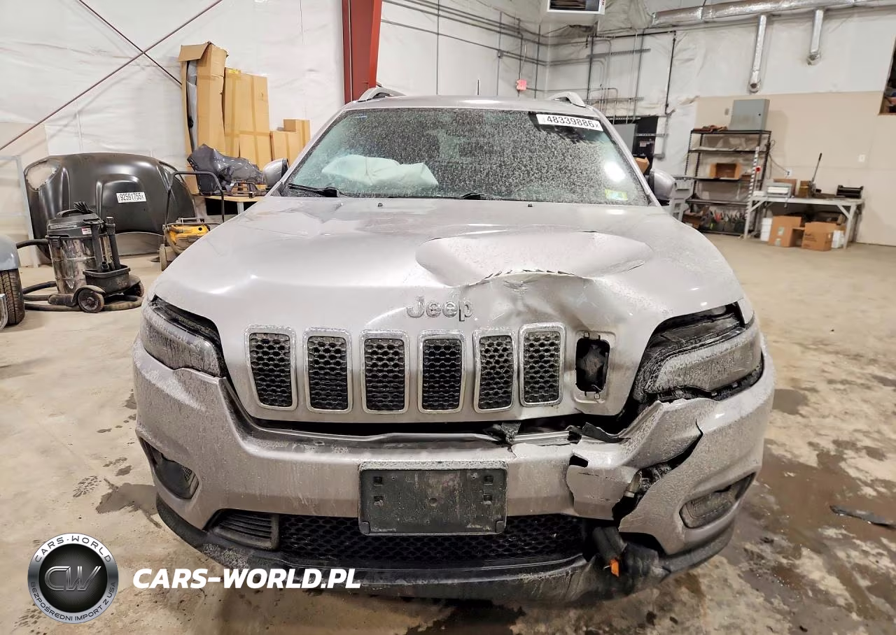 2019 Jeep Cherokee Latitude Plus VIN:1C4PJMLB0KD451876 - 5