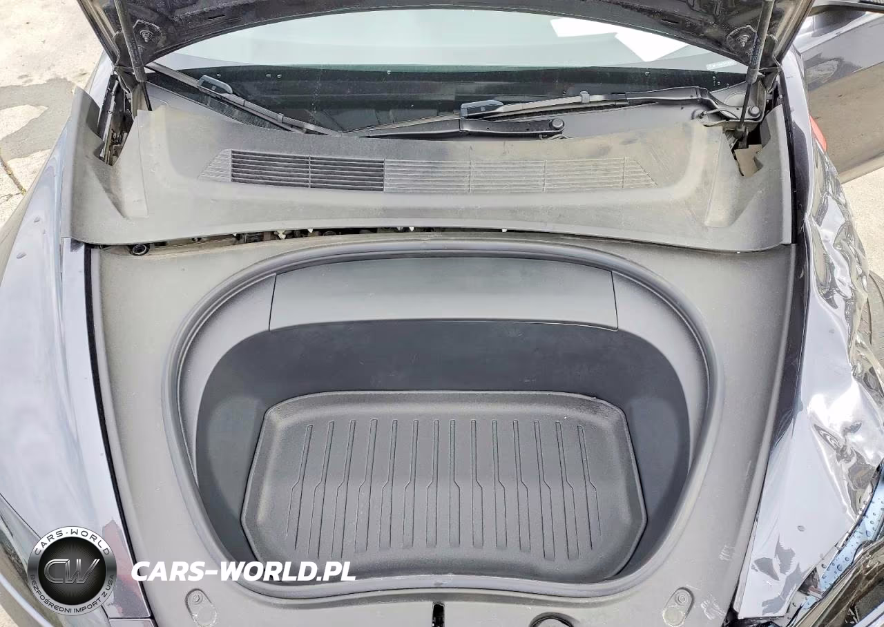 2024 Tesla Model 3 VIN:5YJ3E1EAXRF783610 - 11
