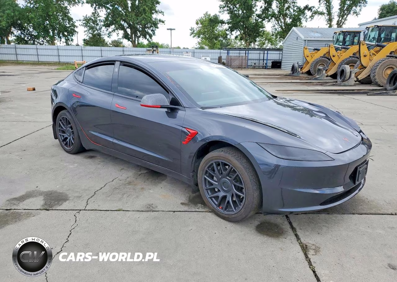 2024 Tesla Model 3 VIN:5YJ3E1EAXRF783610 - 4