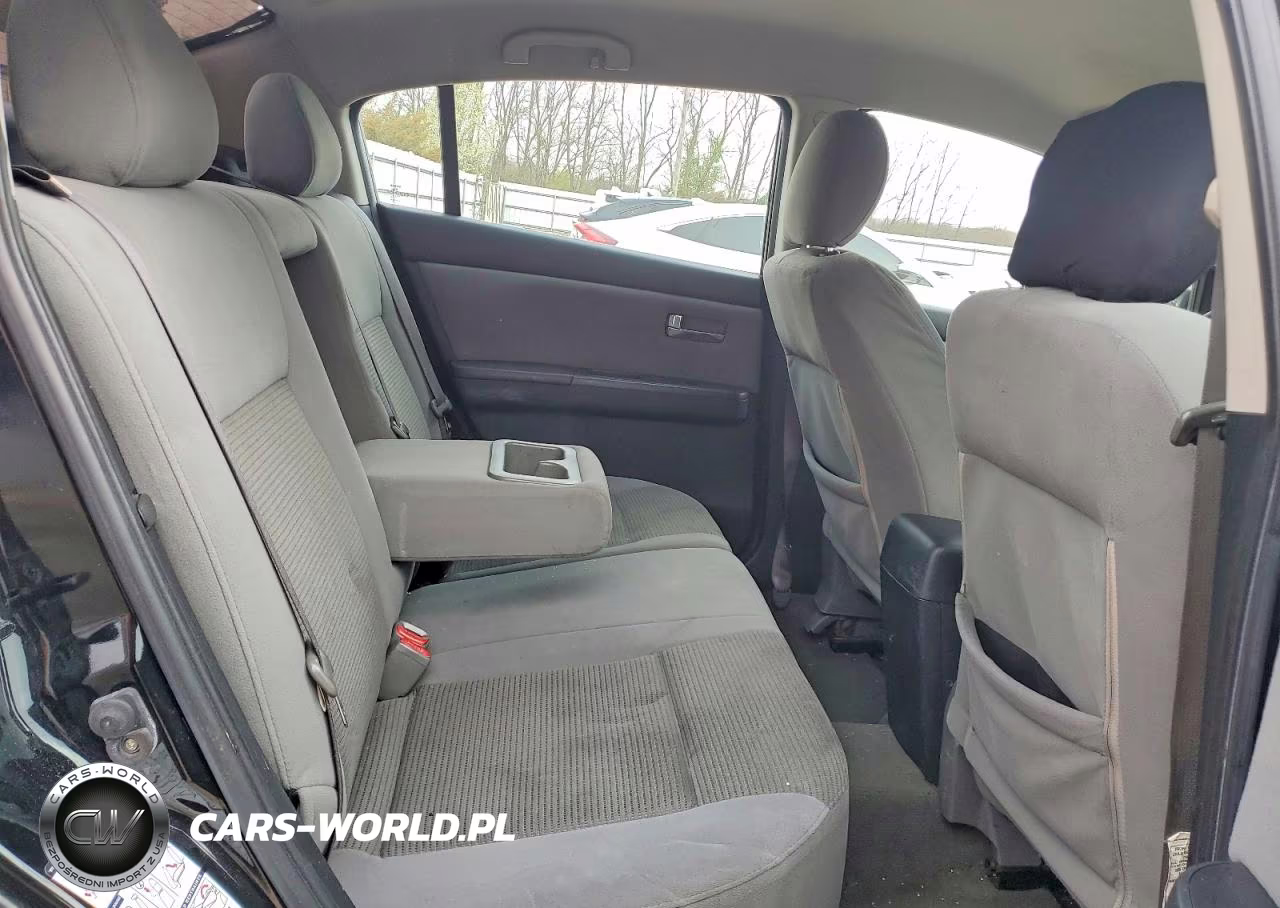 2010 Nissan Sentra 2.0 VIN:3N1AB6AP2AL698082 - 10