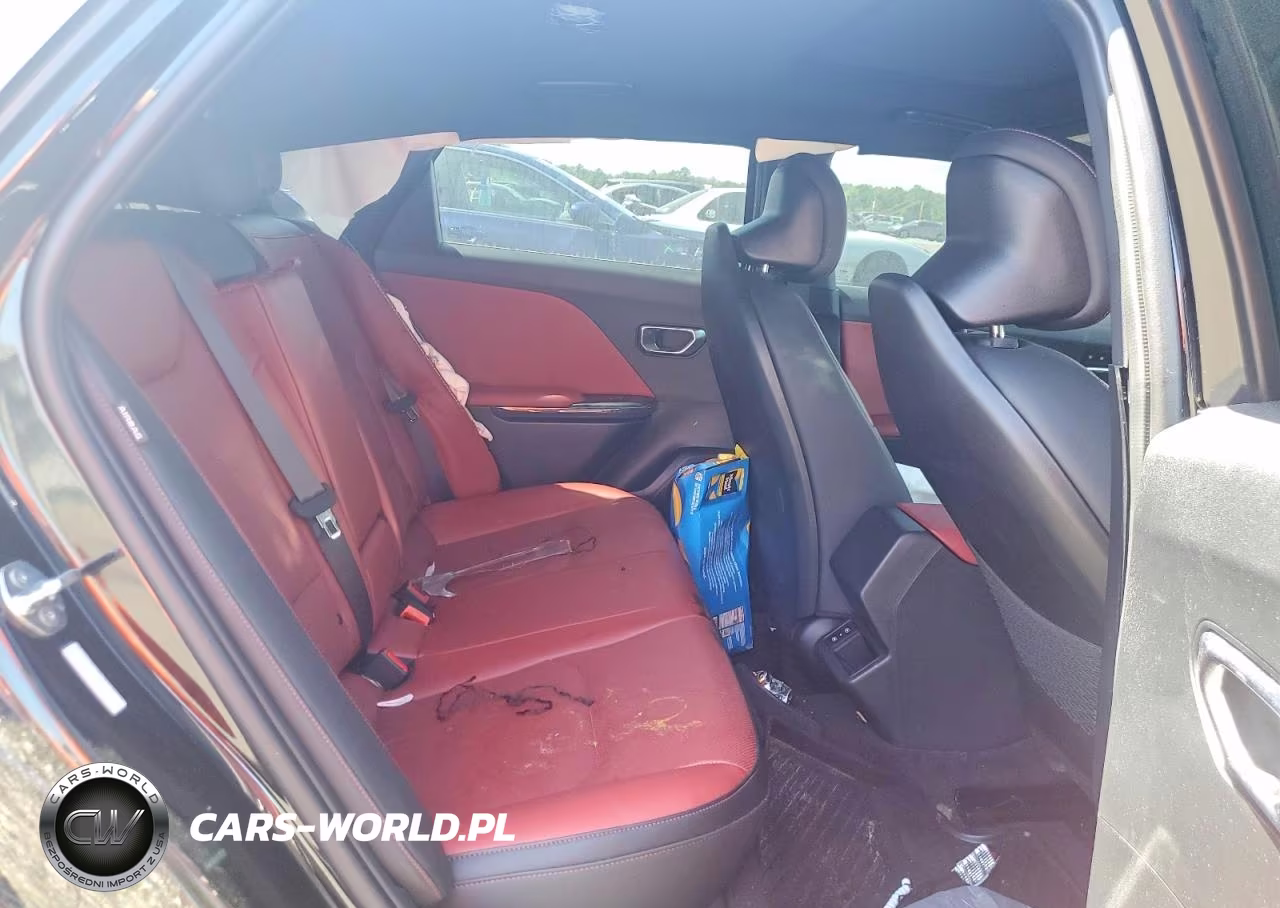 2025 Kia K4 Gt-Line VIN:3KPFW4DE5SE231797 - 10