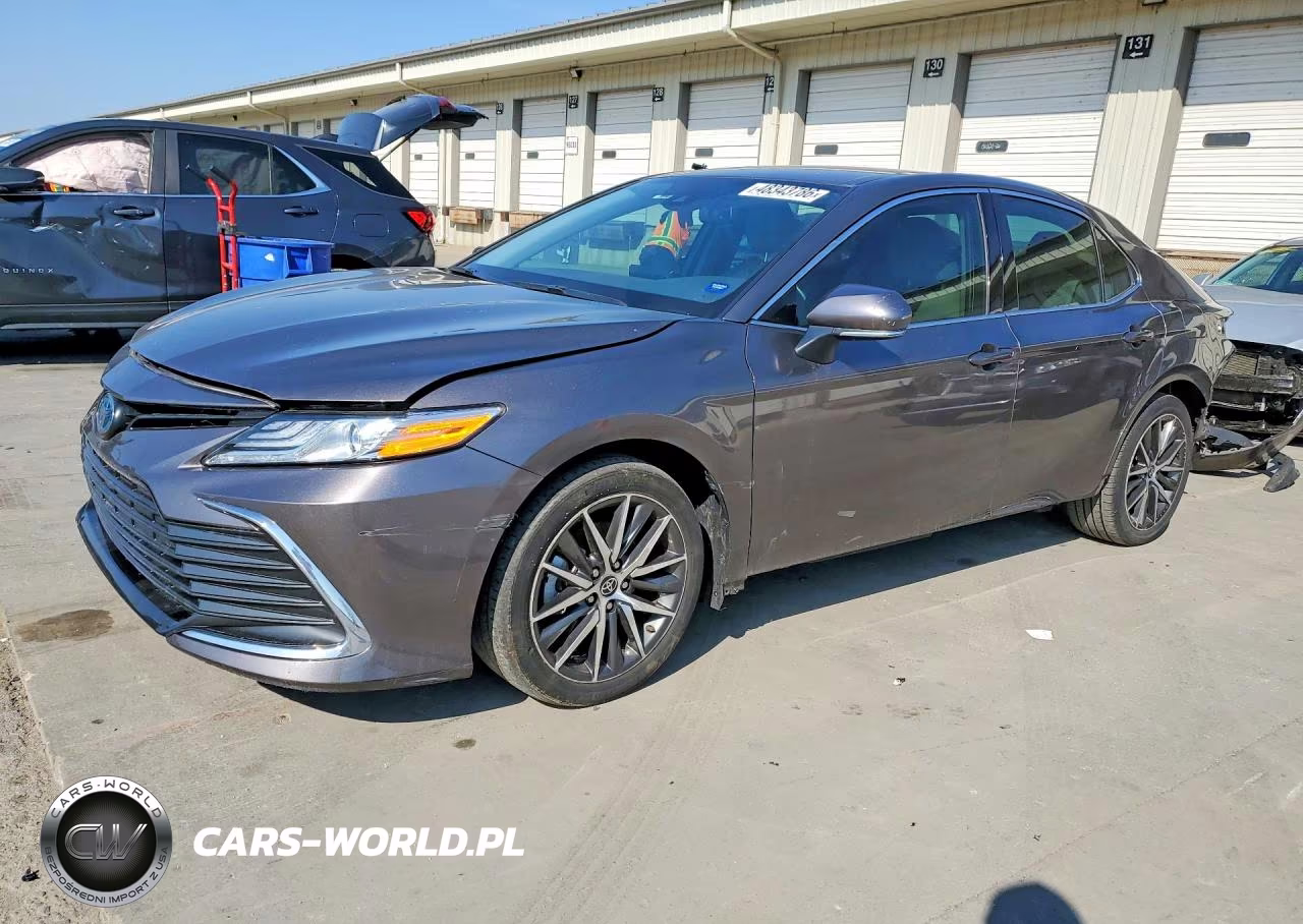 2023 Toyota Camry Hybrid Xle