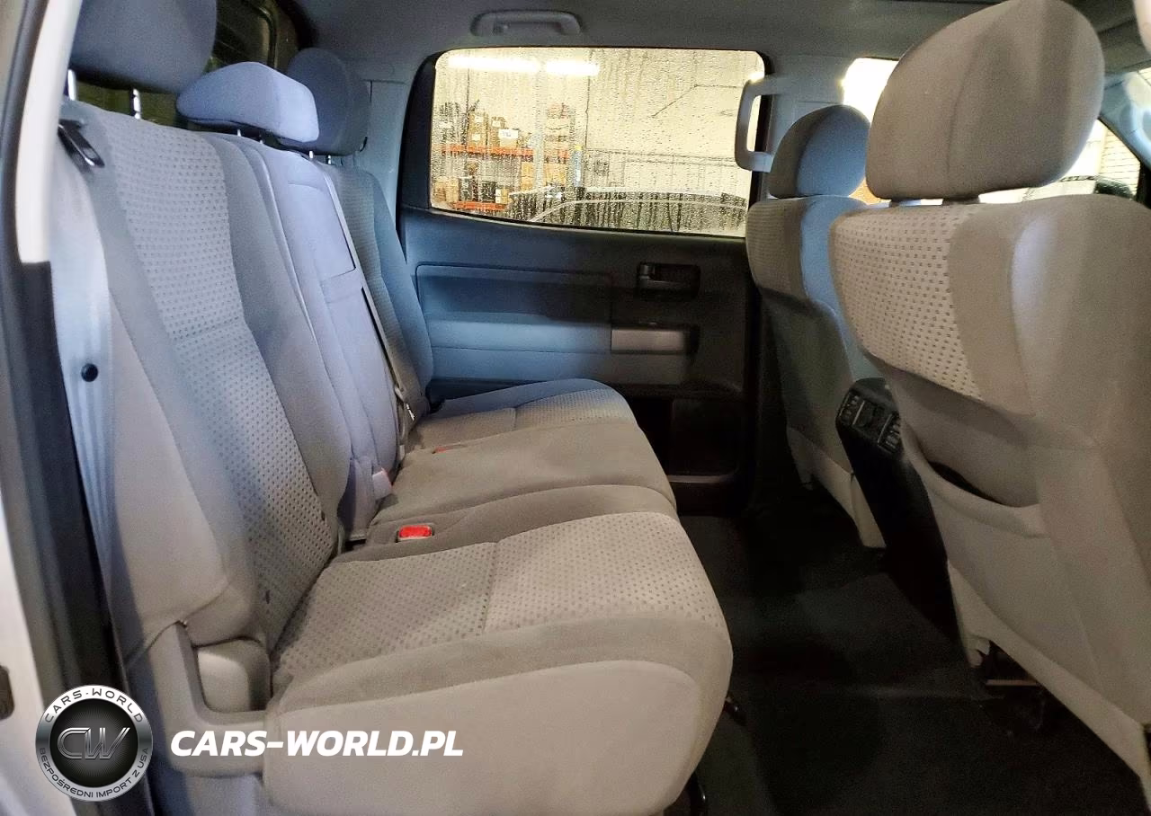 2013 Toyota Tundra VIN:5TFDW5F1XDX284201 - 10