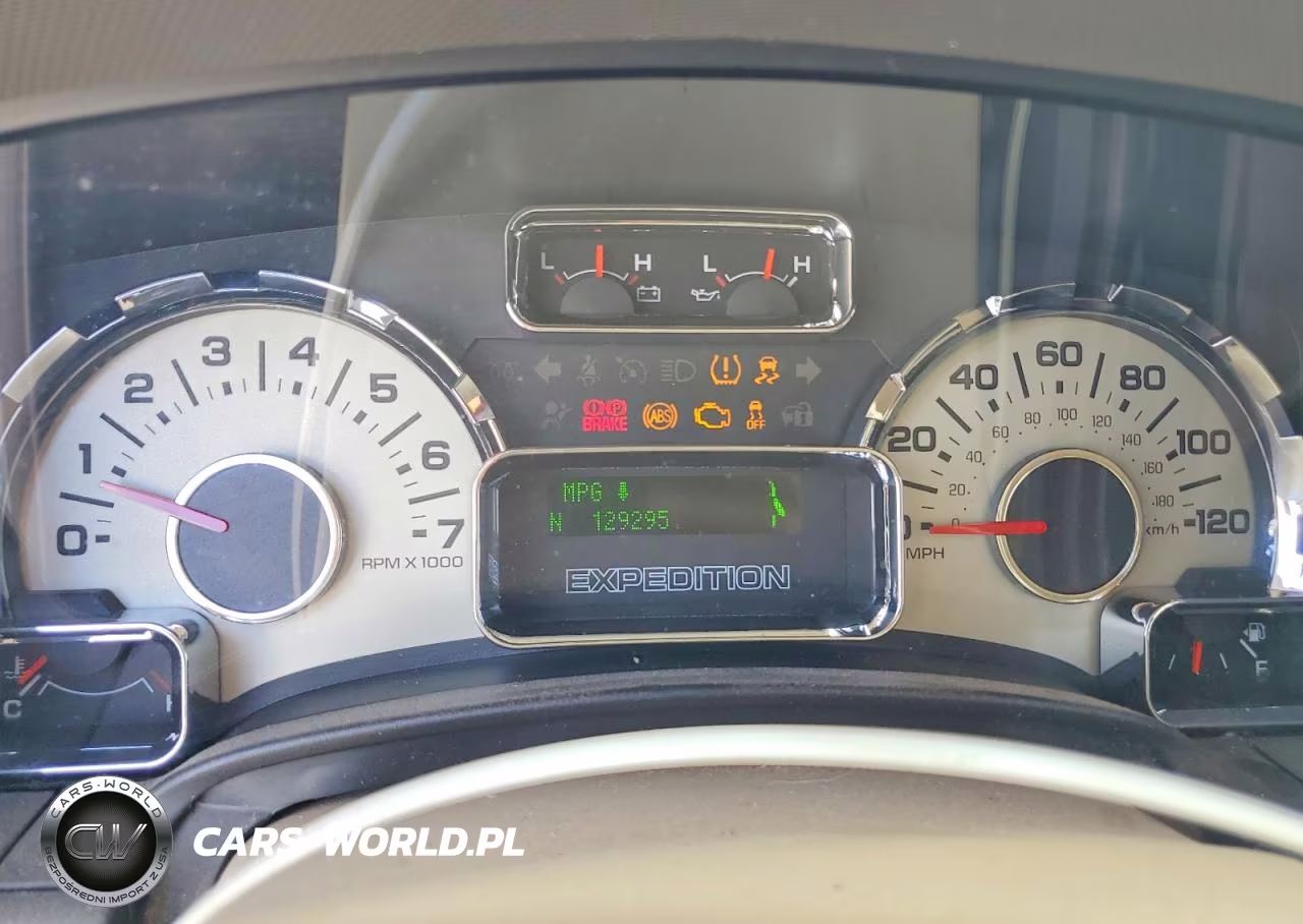 2014 Ford Expedition Xlt VIN:1FMJU1H53EEF22609 - 9