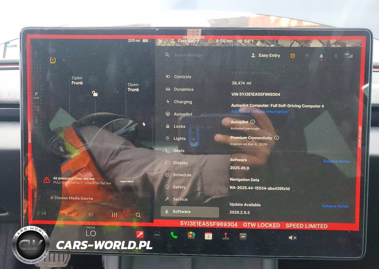 2025 Tesla Model 3 VIN:5YJ3E1EA5SF969304 - 9