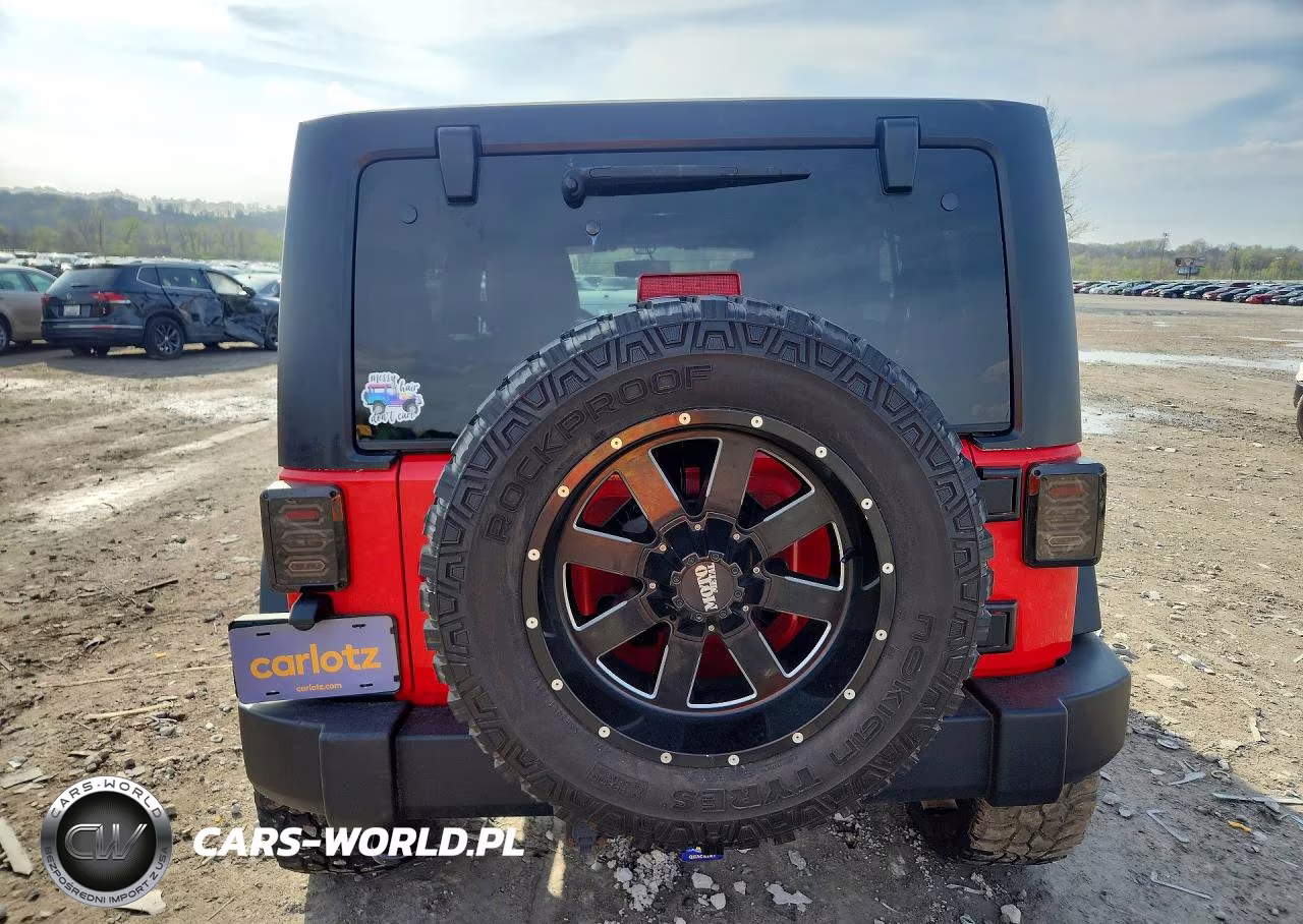 2015 Jeep Wrangler Unlimited Rubicon VIN:1C4BJWFG6FL567754 - 6