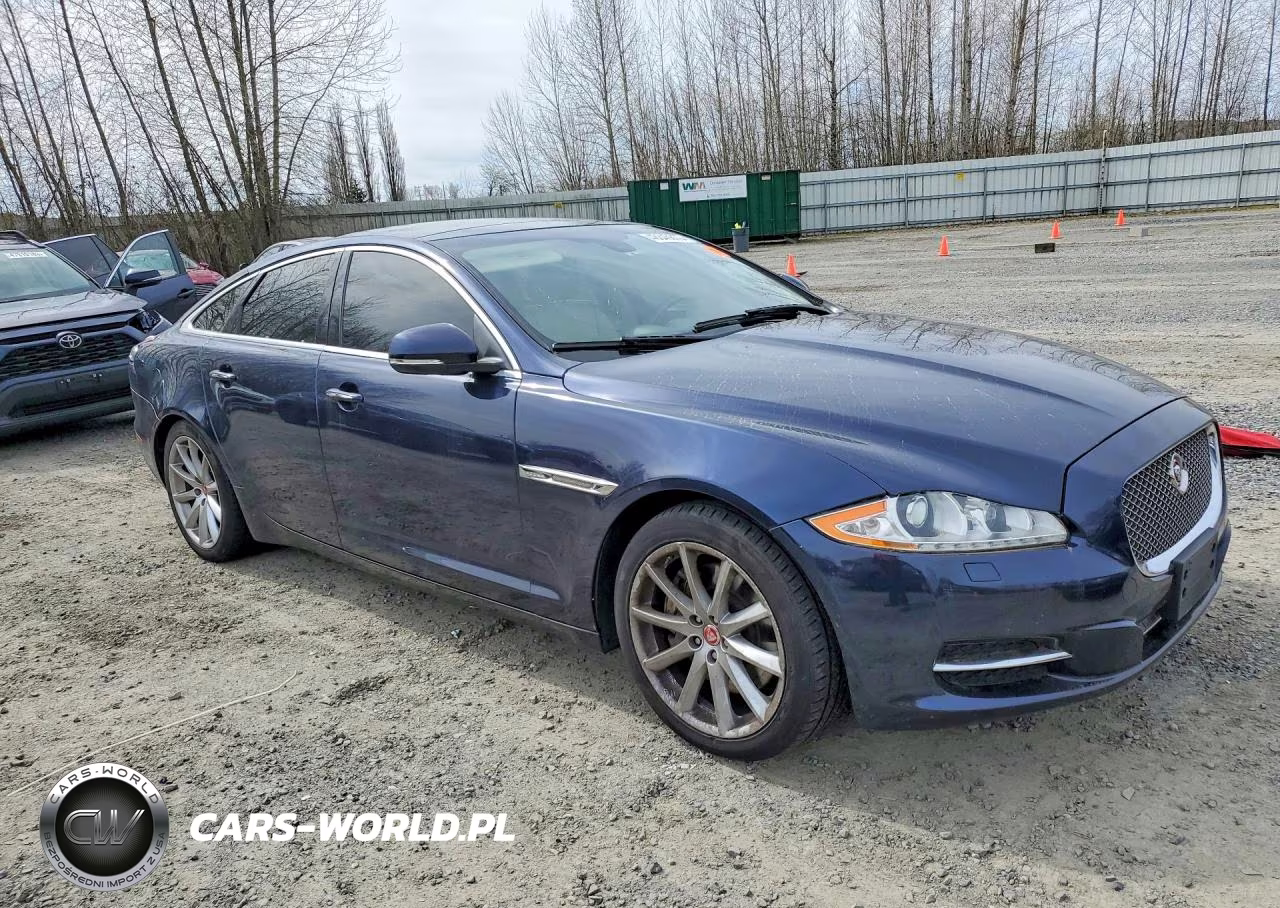 2014 Jaguar Xj VIN:SAJWJ1CD6E8V63804 - 4