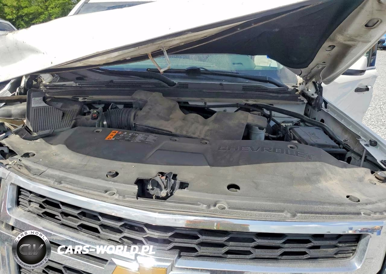 2019 Chevrolet Suburban C1500 Lt VIN:1GNSCHKC0KR143994 - 12