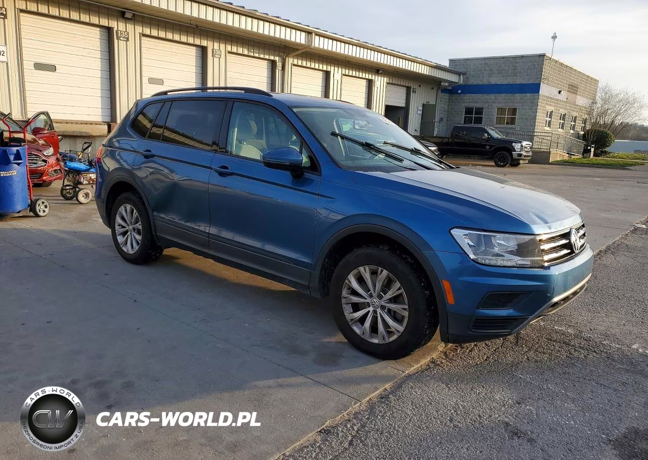 2018 Volkswagen Tiguan S VIN:3VV1B7AX8JM120535 - 4