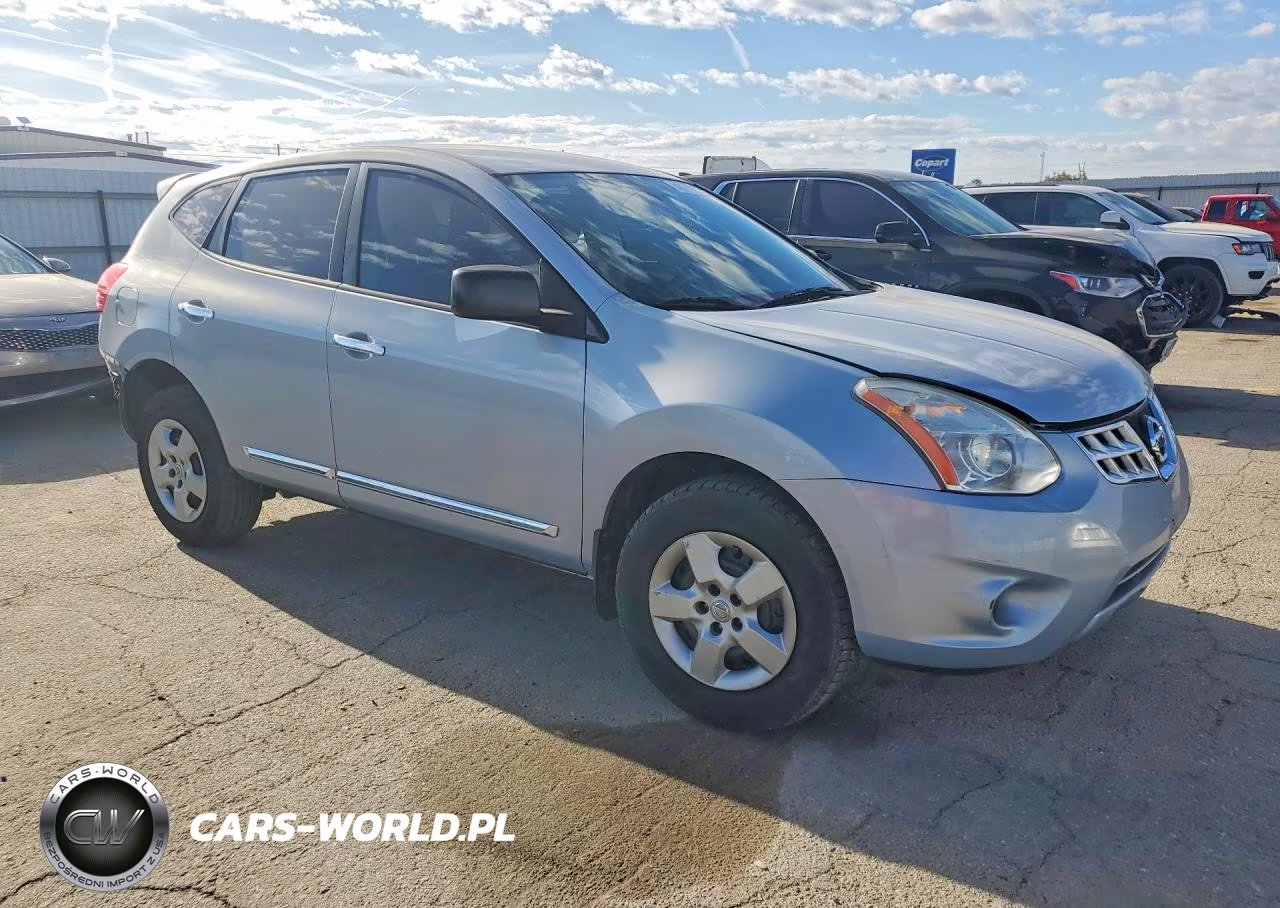 2013 Nissan Rogue S VIN:JN8AS5MT5DW027086 - 4