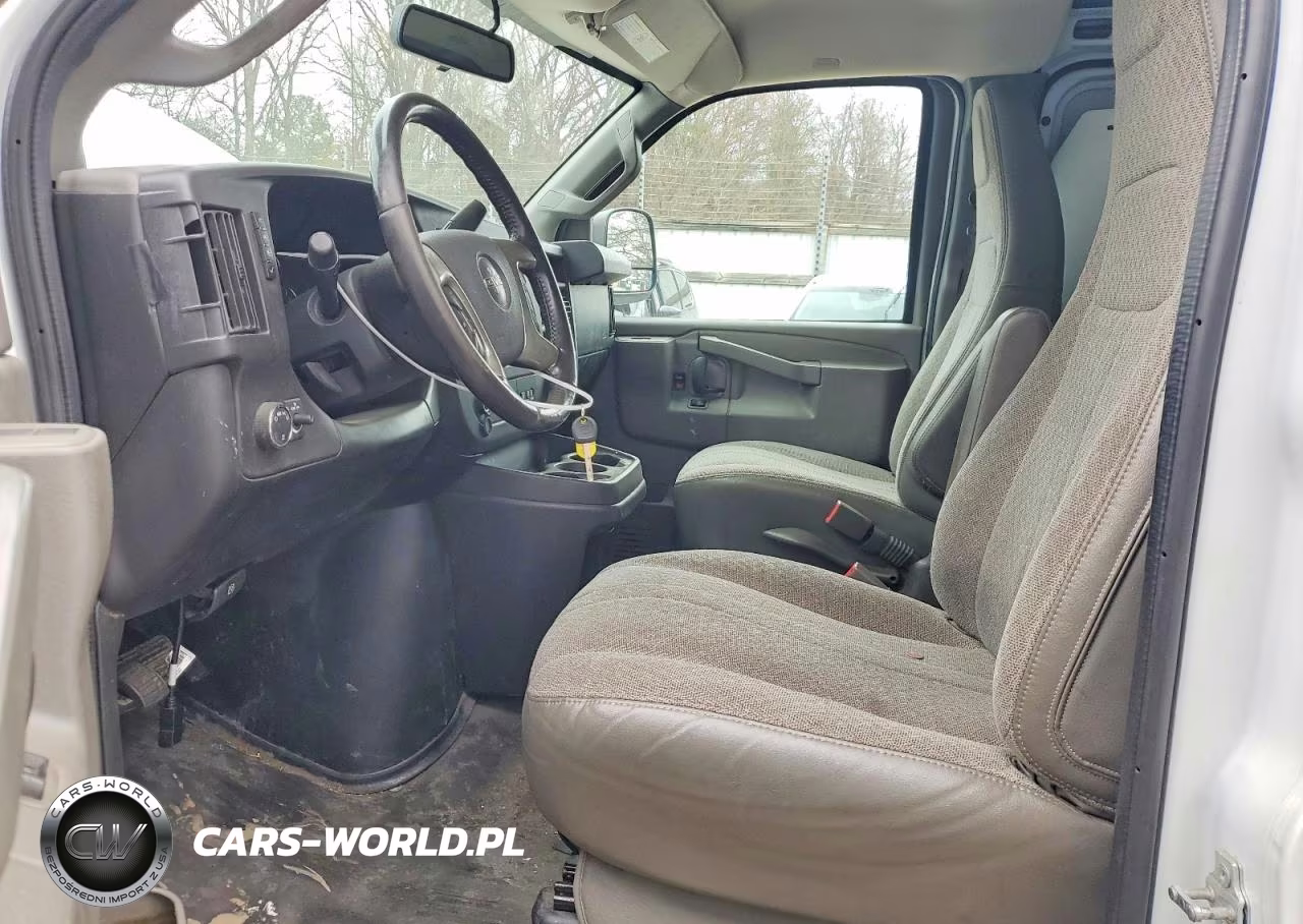 2019 GMC Savana G2500 VIN:1GTW7AFG3K1236882 - 7