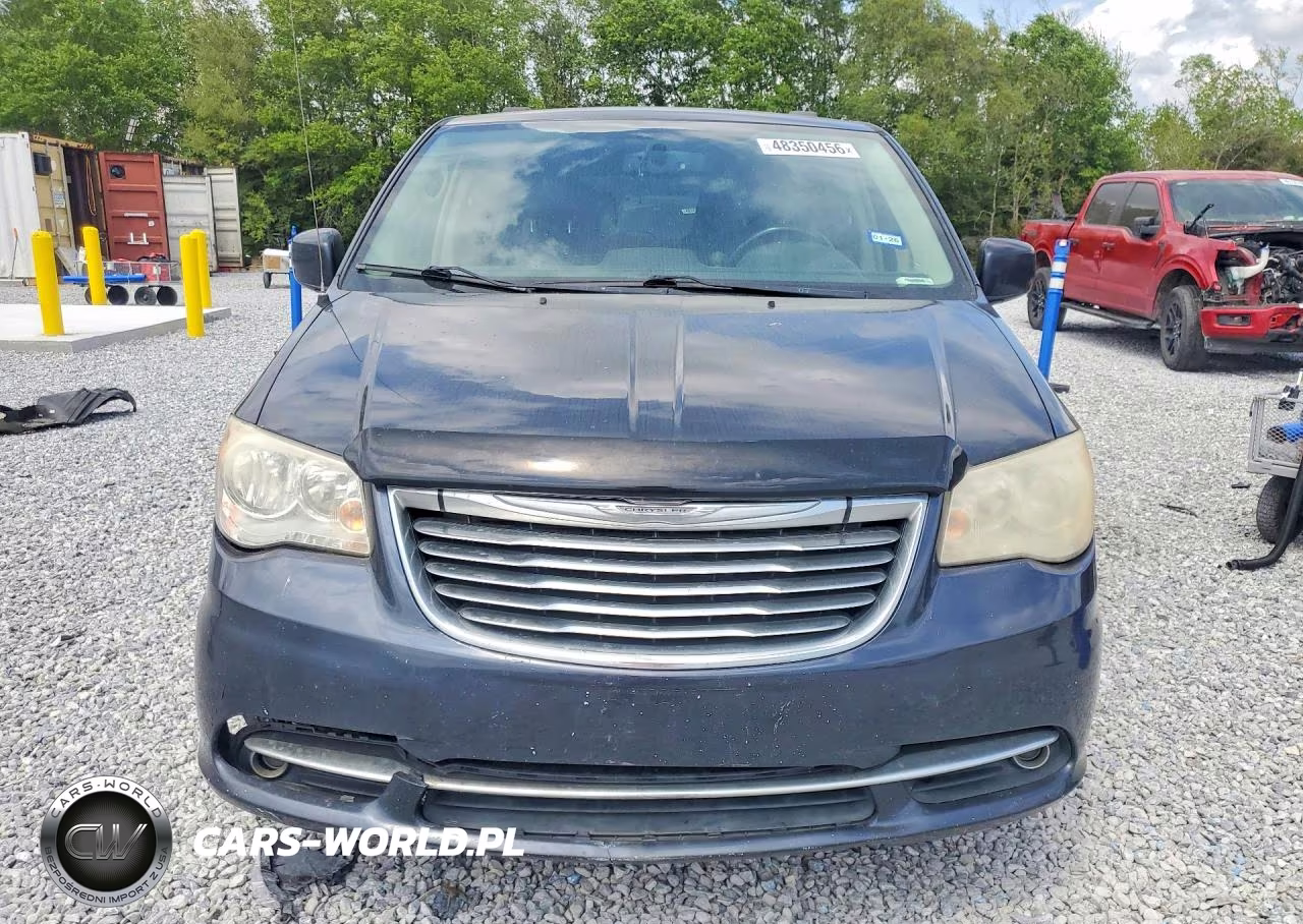 2014 Chrysler Town & Country Touring VIN:2C4RC1BG5ER441747 - 5