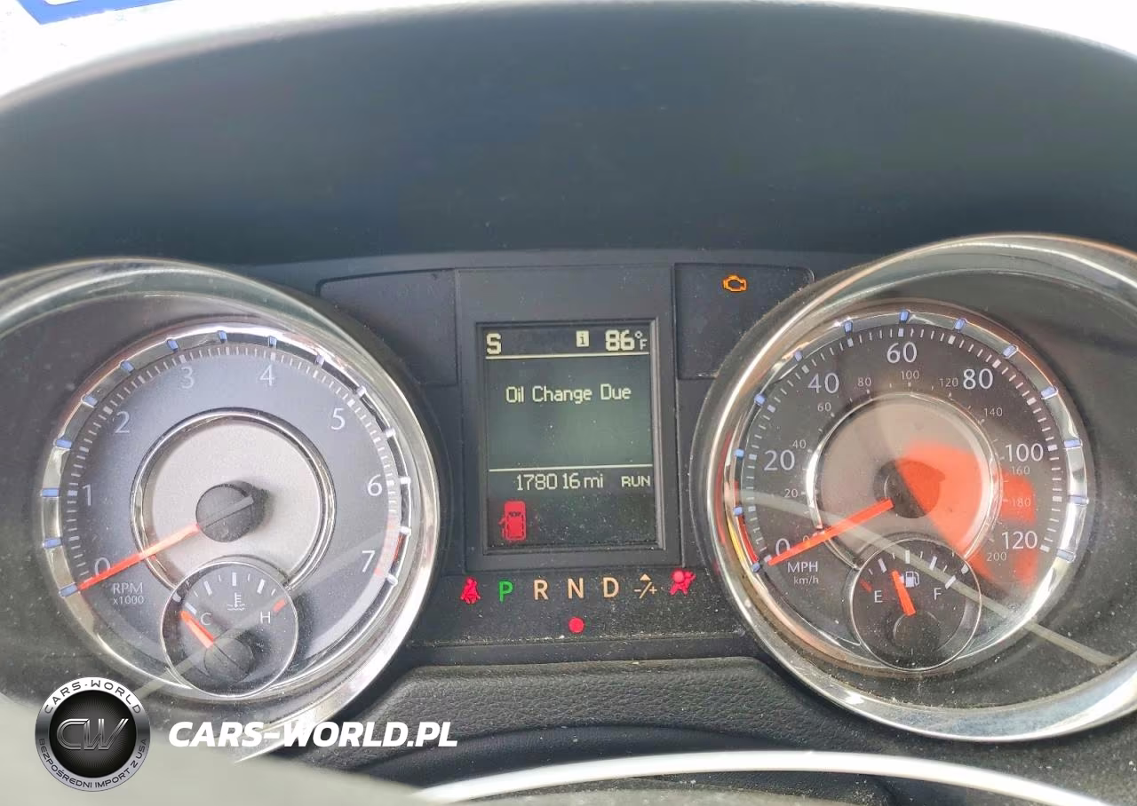 2014 Chrysler Town & Country Touring VIN:2C4RC1BG5ER441747 - 9