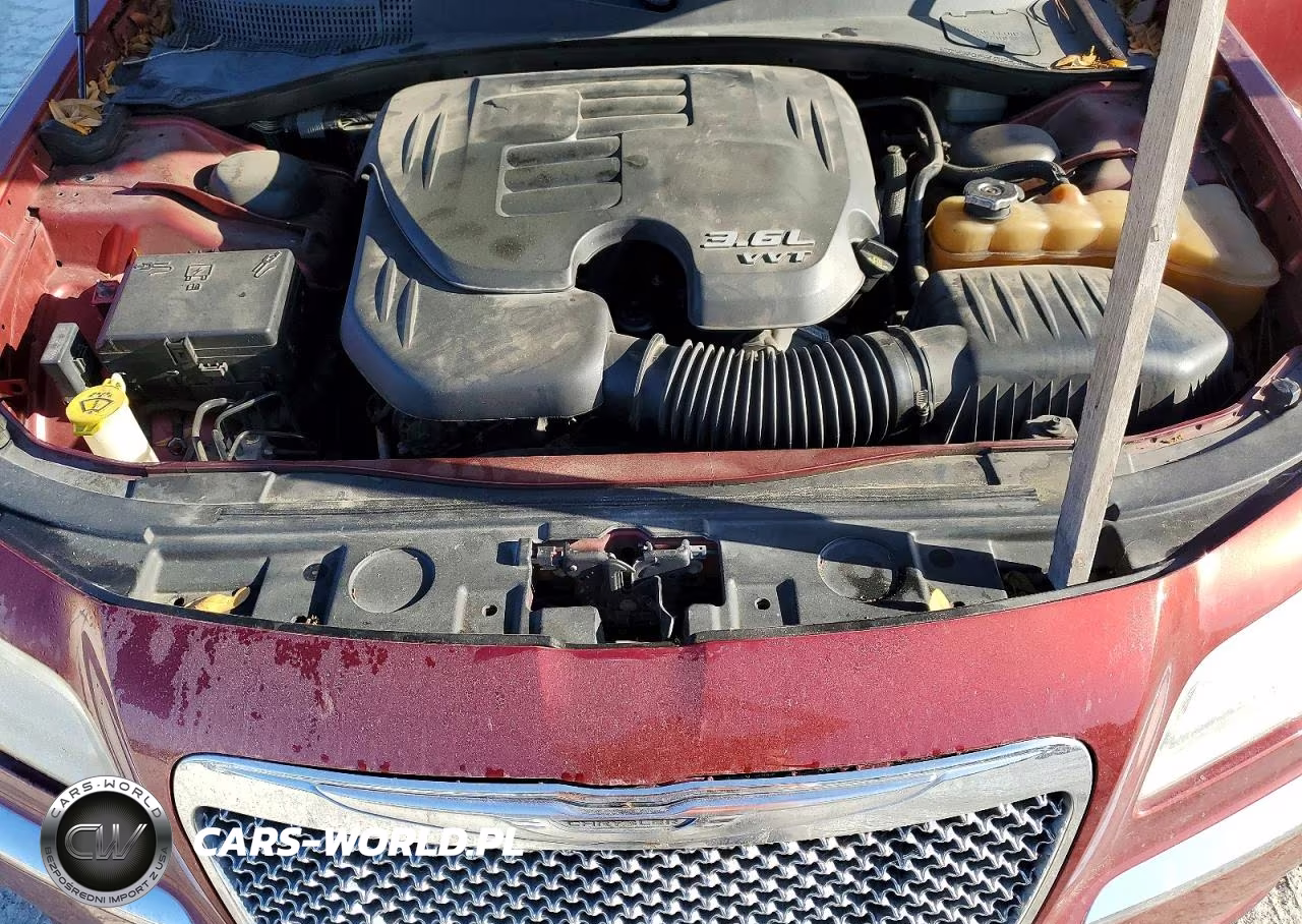 2014 Chrysler 300C VIN:2C3CCAEGXEH125322 - 11