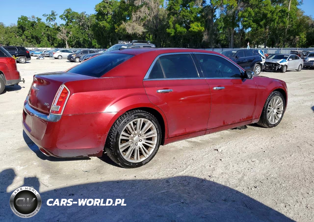 2014 Chrysler 300C VIN:2C3CCAEGXEH125322 - 3