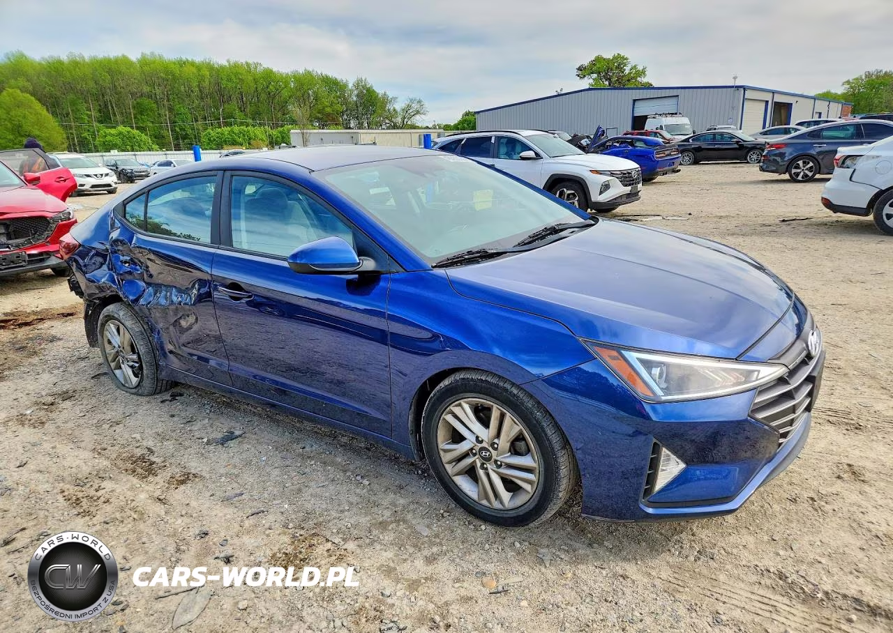 2019 Hyundai Elantra Sel VIN:5NPD84LF9KH483561 - 4