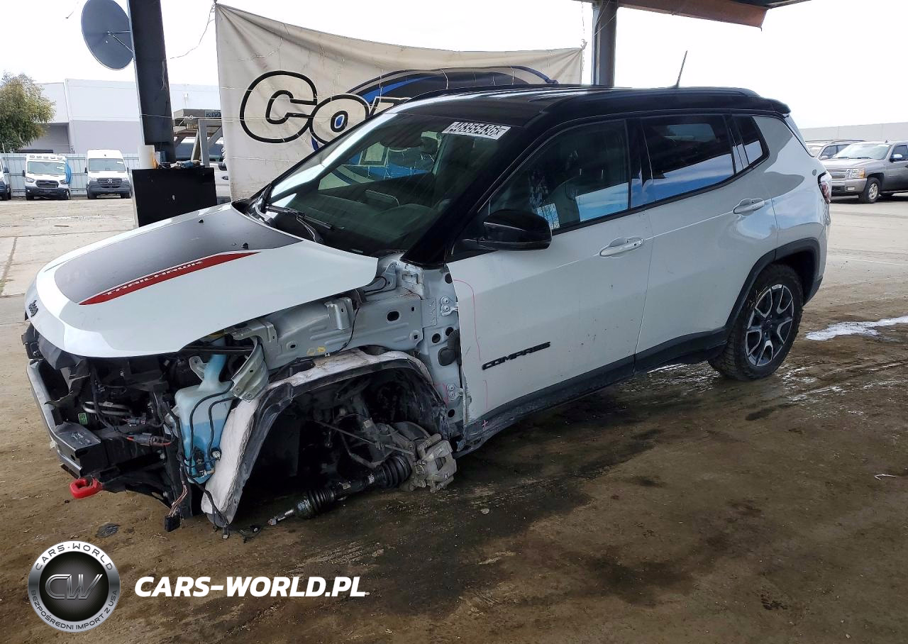 2025 Jeep Compass Trailhawk