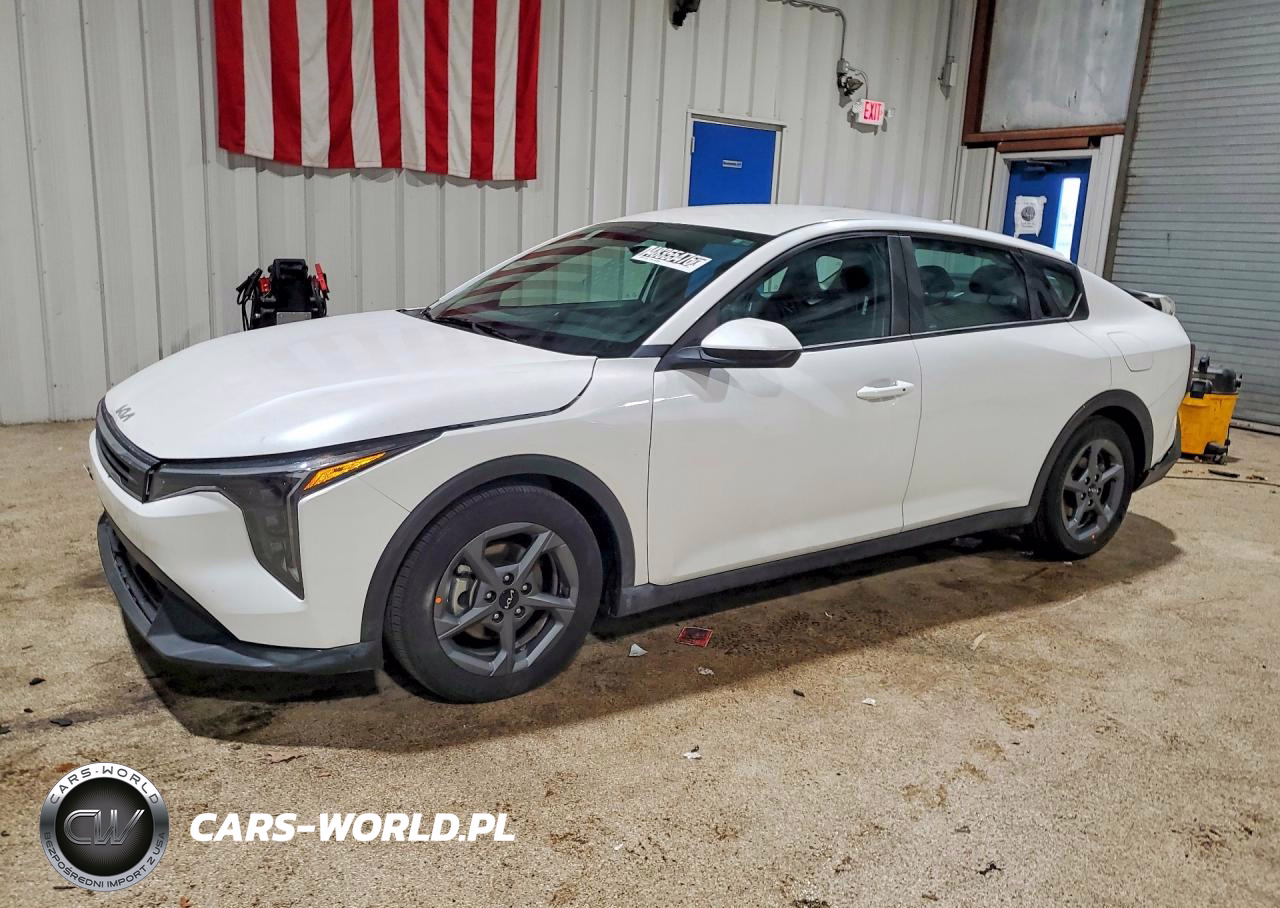 2025 Kia K4 Lxs